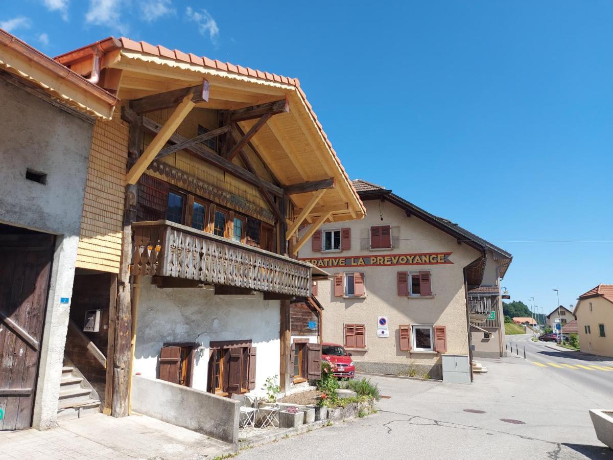 Appartement vouté en Gruyère dans l'Intyamon Enney Exterior foto
