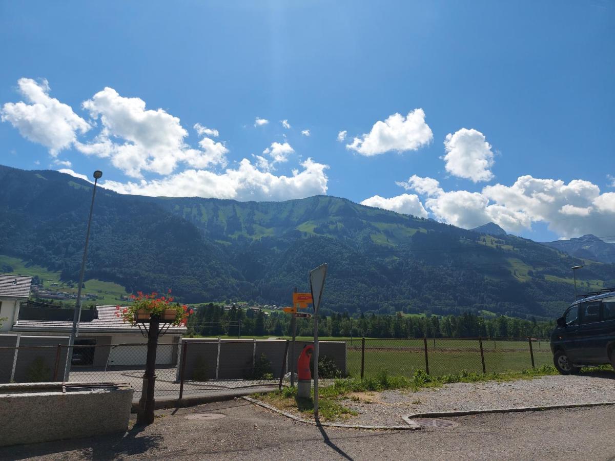 Appartement vouté en Gruyère dans l'Intyamon Enney Exterior foto